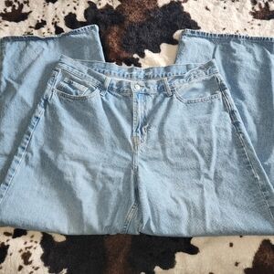 Old Navy Mid-Rise Wow Baggy Wide-Leg Jeans